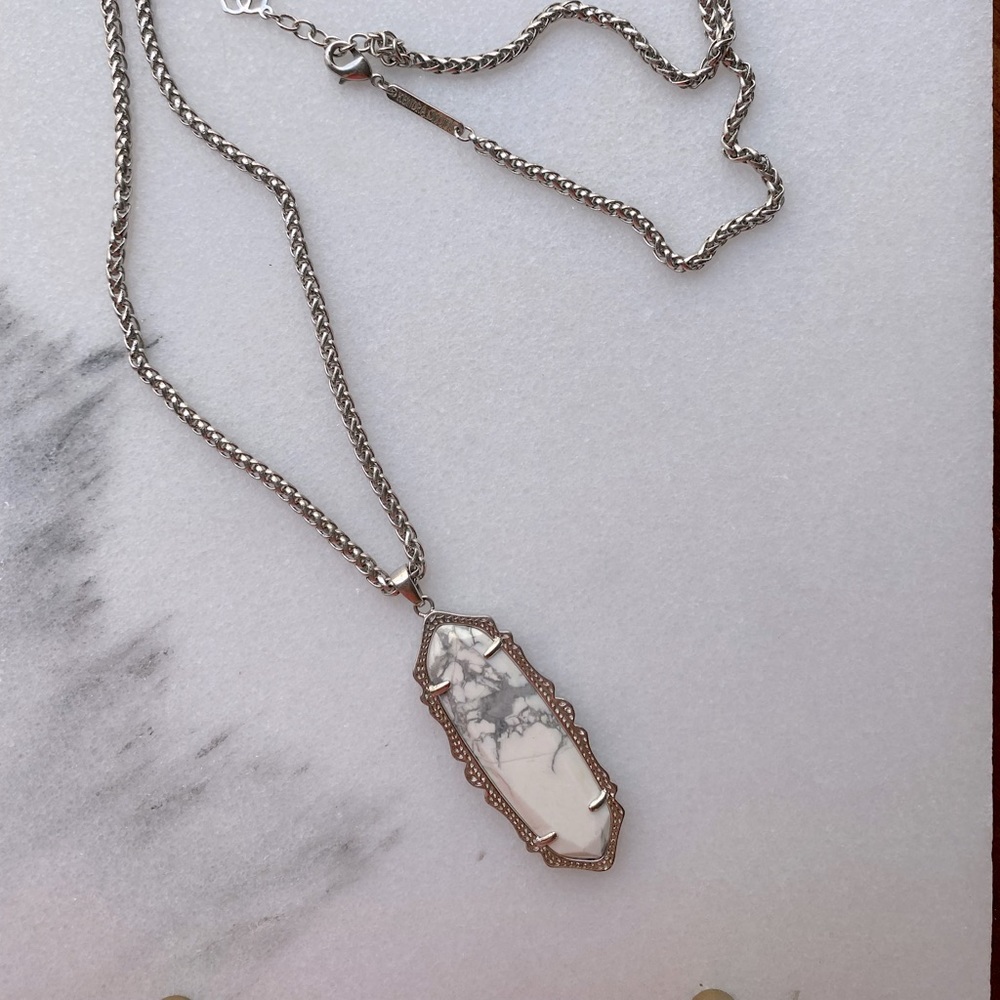 Kendra Scott Frances Necklace in Silver Howlite